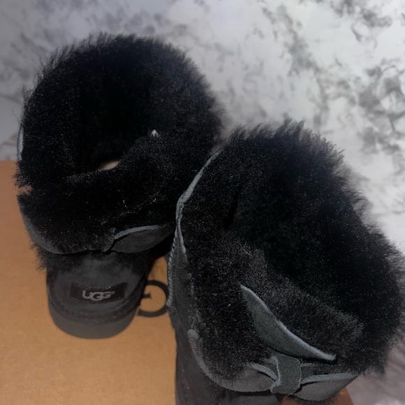 UGGS 💕 - Picture 7 of 9